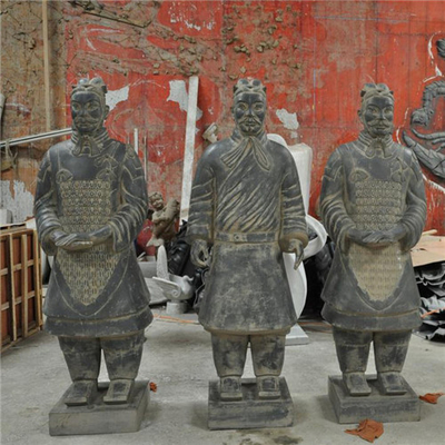 テラ コッタ戦士の屋外の庭は塗られるガラス繊維の実物大を彫る