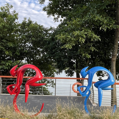 乗車の自転車の絵画屋外の庭は多彩な芸術の金属を彫る