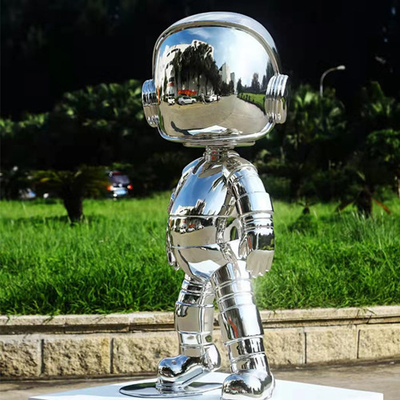 屋内家の装飾はロボット男の子のステンレス鋼 ミラーの彫刻を彫る