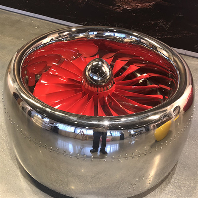 ステンレス鋼のテーブルのあたりの彫刻の家具の芸術ミラーの表面を模倣するエンジン